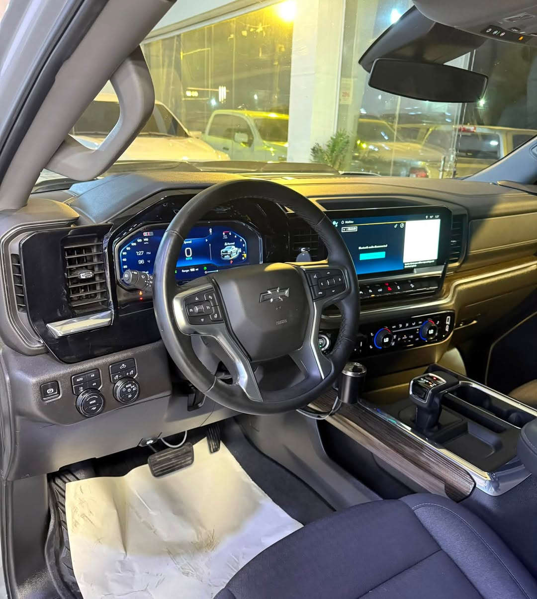 Chevrolet Silverado 
2024 LT Trail Boss
V8 - 5.3L - 4x4
محرک دیزل - گاز

بسمە و شغال
شاشە و کامیرە
لایت لید
بگ لایت لید
کوشین کهرابایی
کوشینات هیتر
سوکان هیتر
رادار
باب طویل
بودی طویل
ویل ١٨

17.000 mile
3 قطعە صبغ
سعر 320 ورقە

معرض ( مەدینە ) اربیل شارع ١٠٠م
***********
***********⁩⁩⁩
