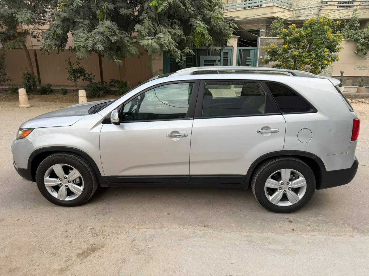 سورنتو ٢٠١٢ • وارد امريكي • رقم بغداد