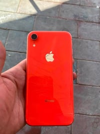 آيفون XR • ١٢٨ • ظهر مكسور