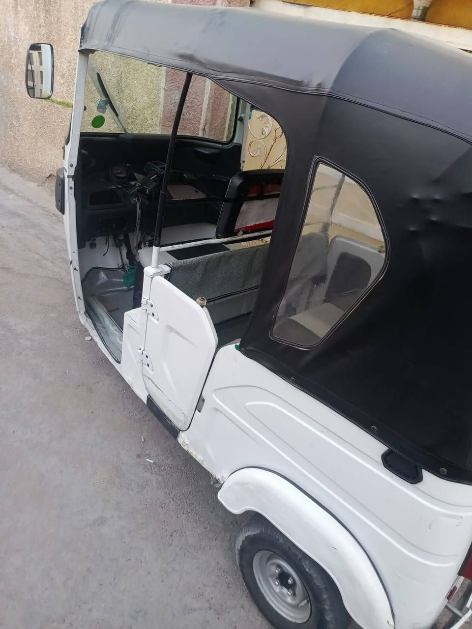 السلام عليكم
تكتك للبيع ٢٢ بغداد رقم وسنوية للبيع مكاني بياع حي التراث
***********
