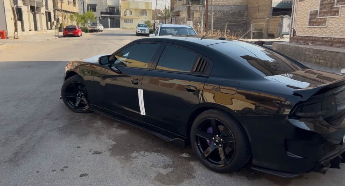 السلام عليكم 
جارجر Sxt
2022
6سلندر 3600 توويل 
محدثه بالكامل وايد بدي بدون نفخات 
رقم بغداد سنويه وهزه جدد 
ماشيه 55 الف ميل 
صبغ قطعتين جاملغ وبنيد بدون دواخل 
#صور الحادث والسونار مرفقات بالمنشور 
مواصفات عاديه (شاشه جبيره،تحكمات،بصمه)
وباقي المواصفات معروفه 
سياره جديده وجاهزه ماعايزه اي شي ومصروف عليها.
كير مكينه حداديه تبريد تخم تاير تخم ويل نجمه كله جديد
السعر 205 وبيها مجال للشراي 
مكان السياره النجف الأشرف 
***********
متوفر خاص و واتساب
