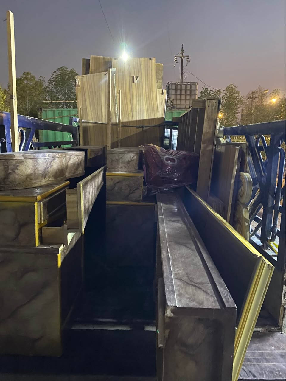 غرفه نوم جديده كلش نضيفه 
سعرها500 

البصره نواب ظباط *********** البصرة, العراق
