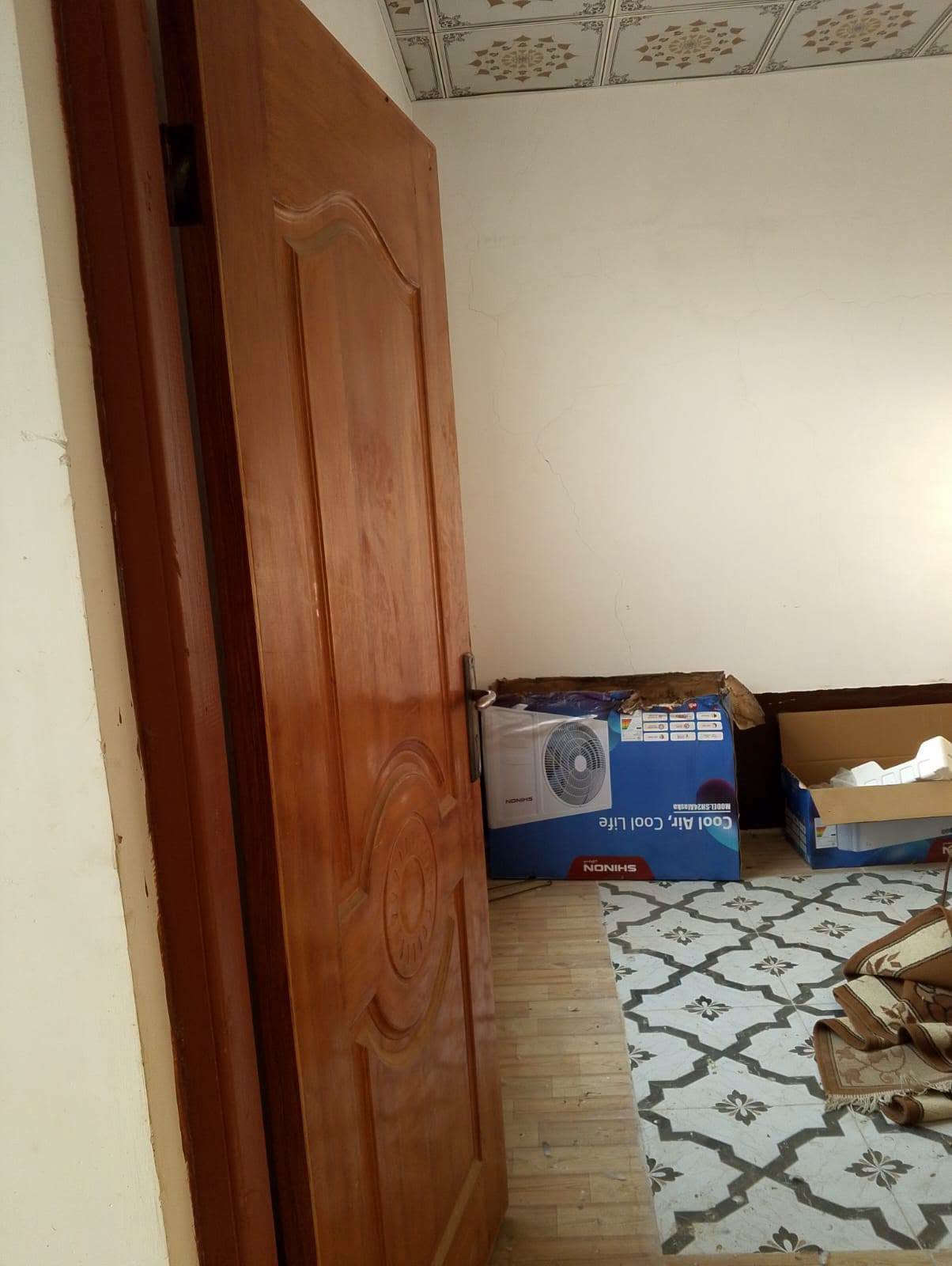 بيت للبيع مساحه 125 بالمهندسين عدد الغرف ثلاثه وصاله ومطبخ حمامات وبراني مطلوب مصرف67  للاستفسار ***********
