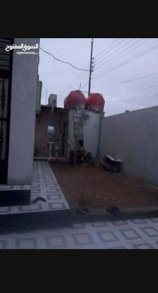 بيت مساحة 240 زراعي سند 25
طابقين الطابق الاول يحتوي ع غرفتين وصالة ومطبخ و استقبال وصحيات داخلية وصحيات خارجية وكراج وحديقة و منور
الطابق الثاني بس هيكل غرفتين وحمام يحتاج صب
وترك داير ميدور البيت شبابيك الغرف علية
عنوان المنزل ابو الخصيب العوجة شارع ابو وضاح
سعرة 90 وبي مجال استفسار ع رقمي بي واتساب ***********
