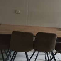 طاولة طعام • ٦ كراسي • قليل الاستخدام