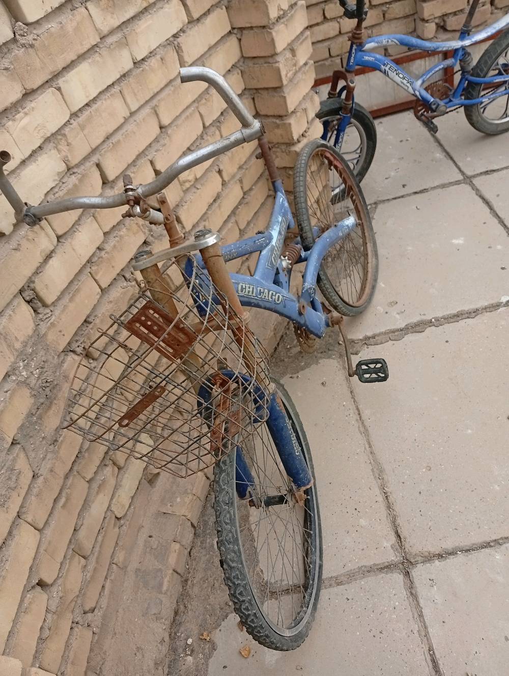 بايسكل BMX • بحاجة تصليح • حي اور ام الكبر