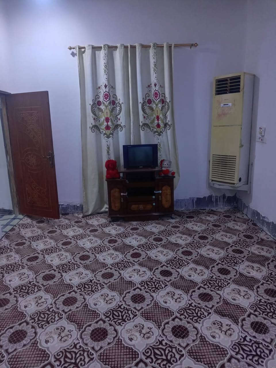 وقف سني • ٢٢٠م • حديقة واسعة