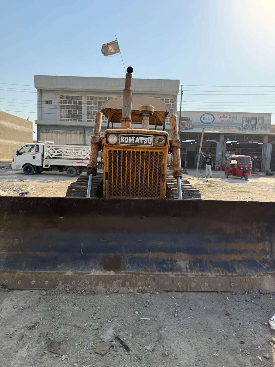 للبيع بلدوزر كوماتسو بغداد ناحية الوحدة ***********
