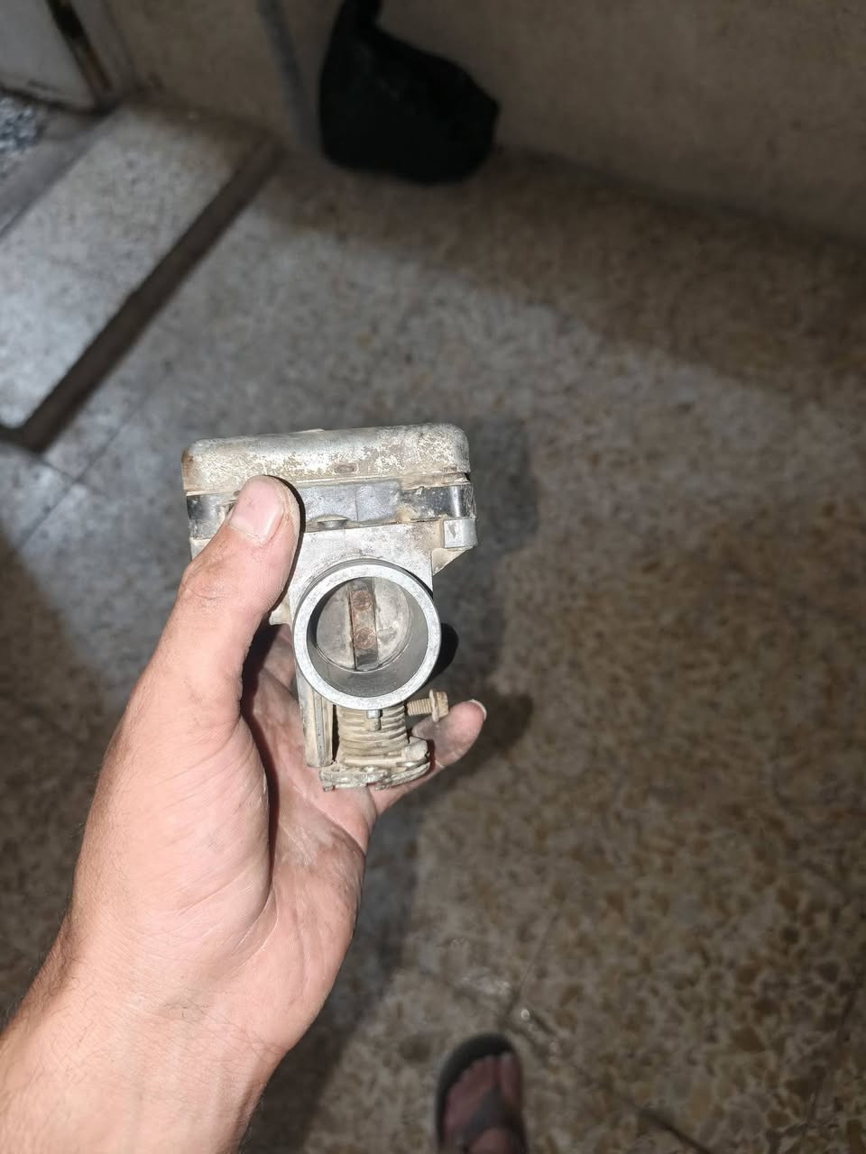جويتر 08      09
@إشارة سلام عليكم العزاز جويتر رونه 1   أو نص ستندر سعره ١٠٠بي مجال بسيط مكاني بغداد حسينيه راشديه توصيل موجود ***********
