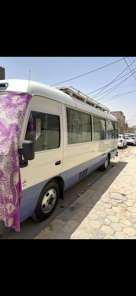كوستر موديل ٧ البيع سيارة كامله سعر ٢٢٠ بيه مجال الشراي وتساب موجود *********** مكان بغداد جسر ديالي الجديد
