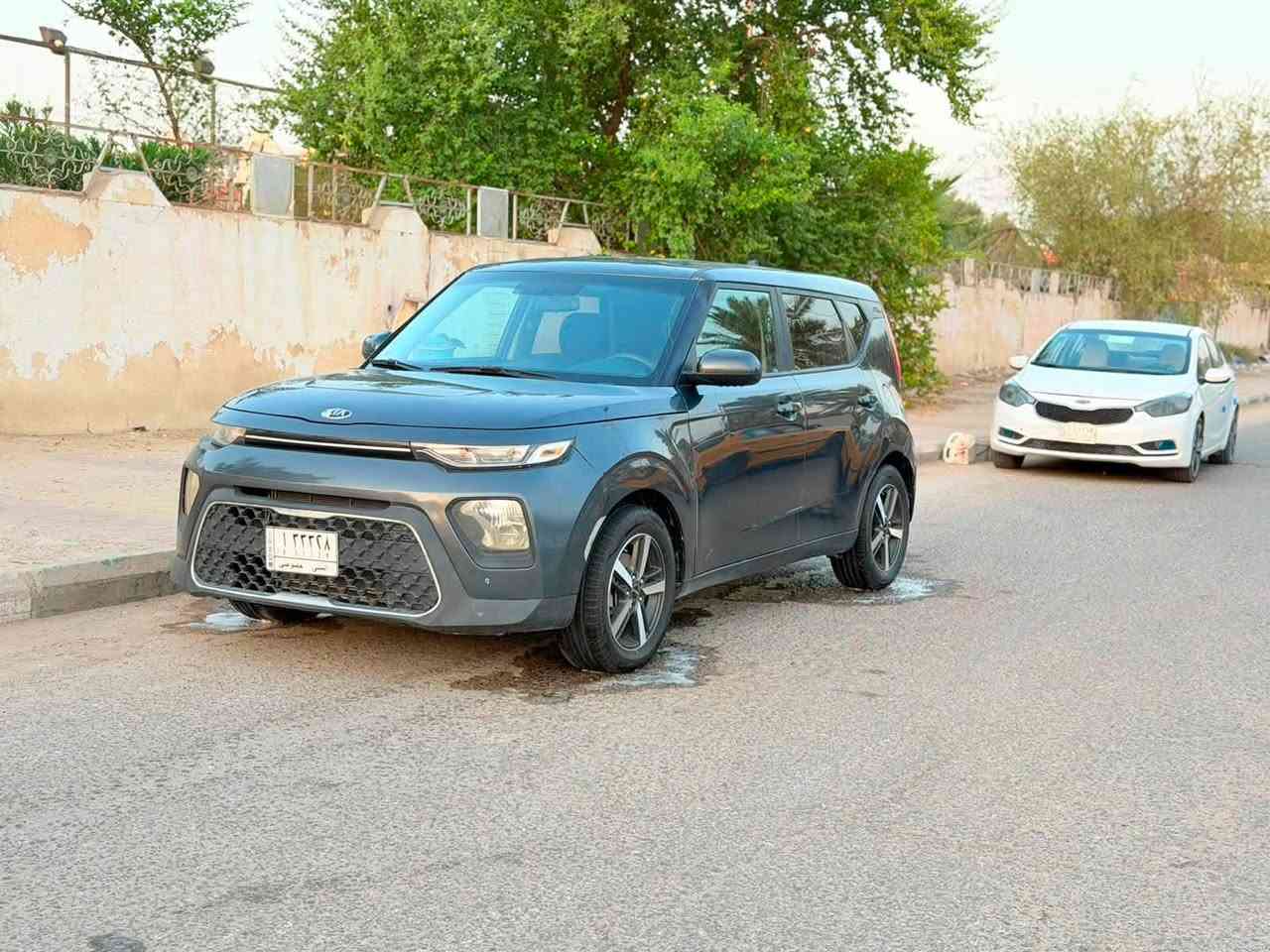 السلام عليكم للبيع كيه صول مديل 2020حره بسمي مداور ثاني يوم جاهزه السياره مكينه كير حداديه تبريد ثلج 🧊 سياره جديد بمعنى الكلمه ماشيه 35بيه جاملغ وبنيد بدون عابر السعر 98وبيه مجال لاستفسار ***********او ***********المكان سماوه المركز

