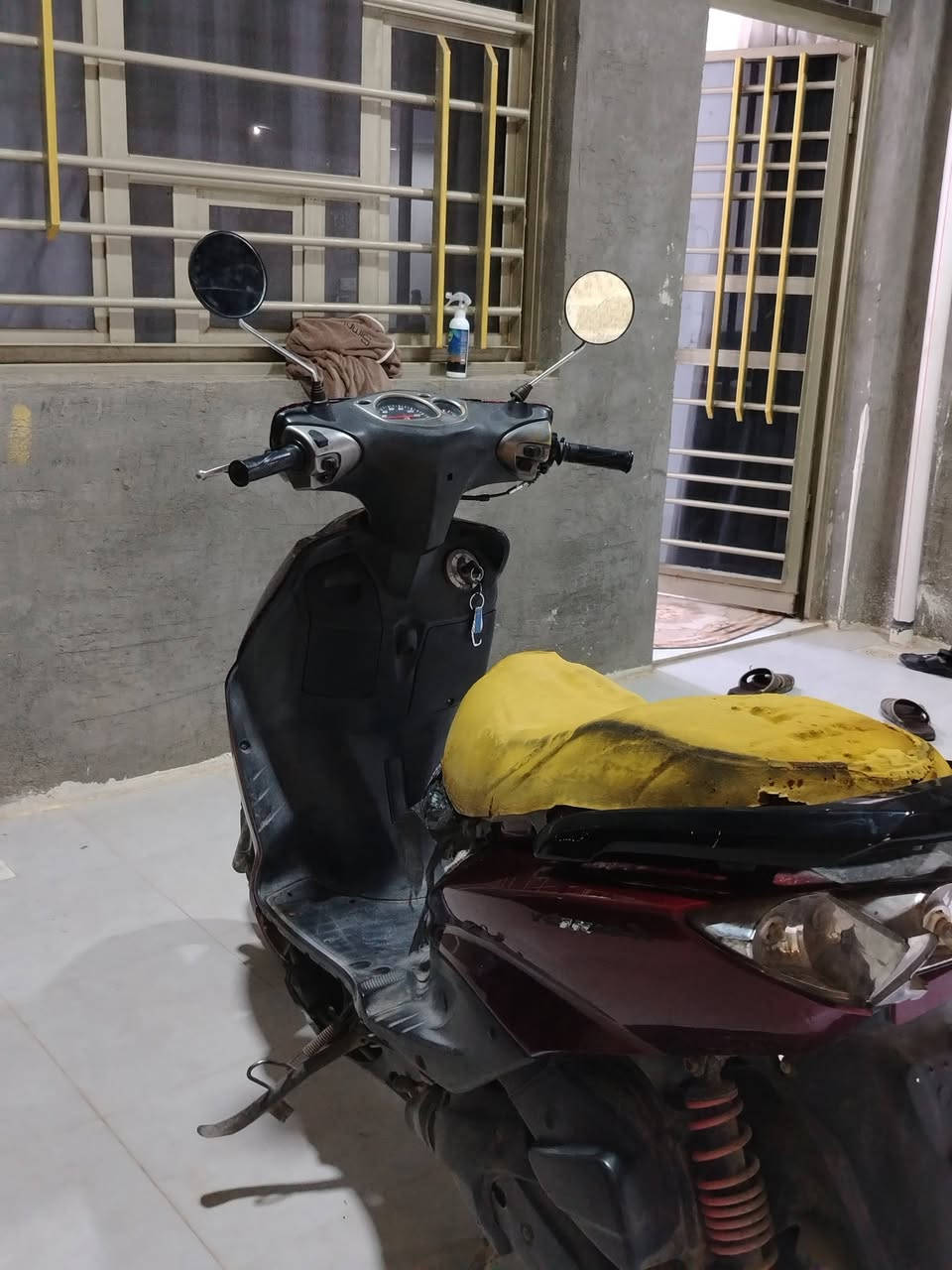 السلام عليكم
دراجه سكنس نثيه للبيع محرك خير من الله
كهربائيات اشاير كلهه شغاله للأخير بس تحتاج ترتيب من بره.... السعر ٤٧٥ وبيه مجال لطيبين
***********
