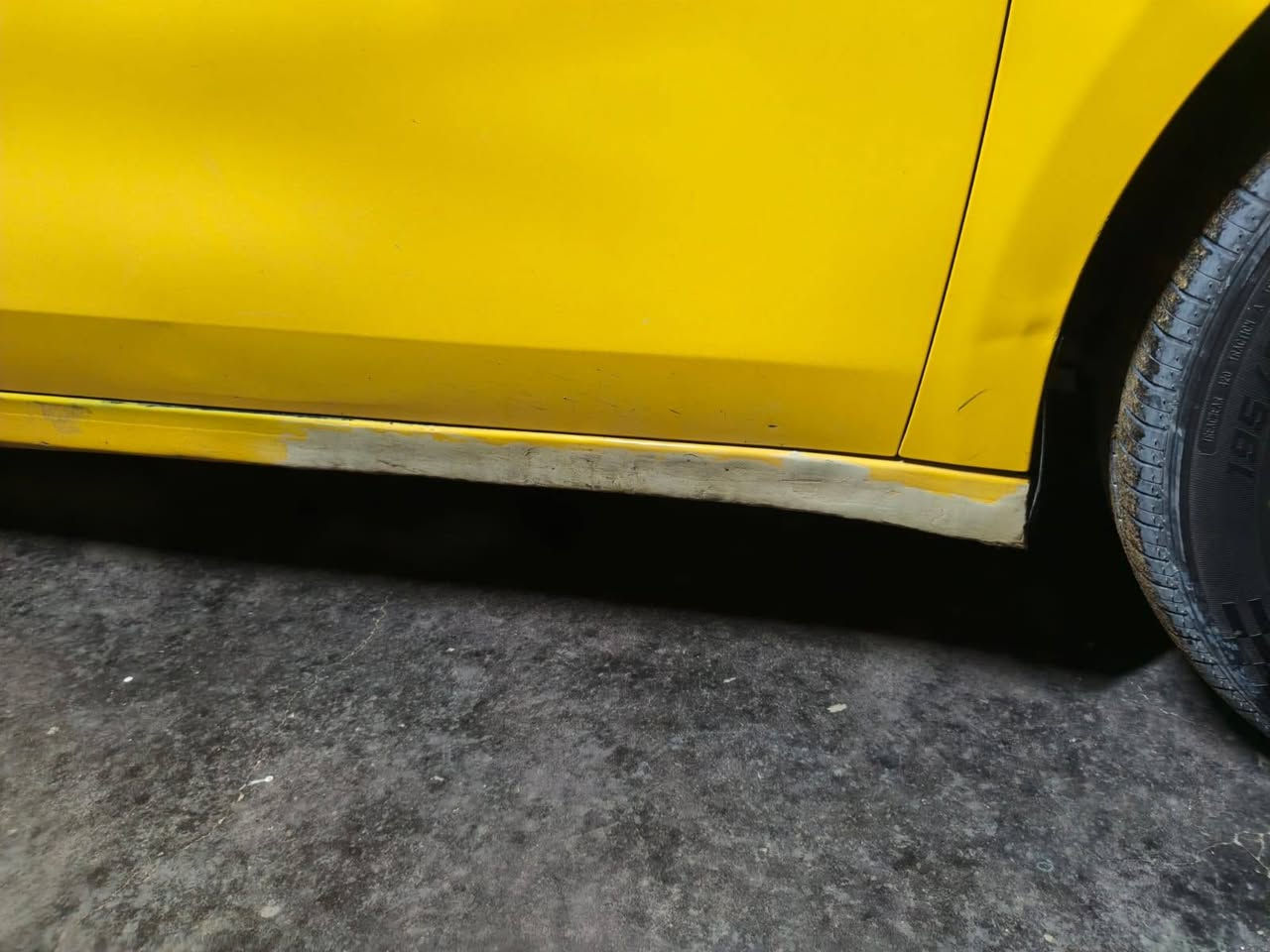 كيا فورتي 2019  سنويه جديده تحويل مباشر
محرك 2000 دوش
گير AT  مرغوب 
منضومه تبريد جديده 
لايت زنون 
المواصفات
(تدفئه كشنات+ تدفئه ستيرن+ رادار امامي )  
دوشمه عامه جديده + تخم تاير جديد
حادثها الصندوق الخلفي نفسه ومعمر والبجم كبس 
مصفره هيئه وغرامات 
السعر 115
المكان/ بغداد تقاطع النهروان 
***********
