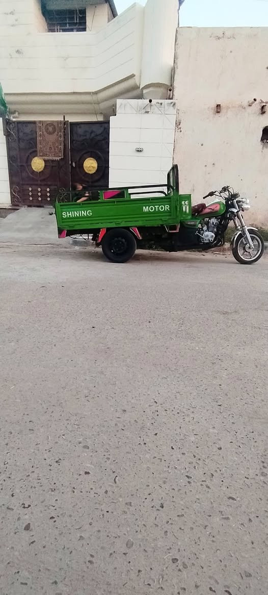 السلام عليكم ستوته موديل 20 مكفوله كفالة عامه أوراق أصولي نظافه شوفت عينك وانظف من الصور بعد تخم تاير جديد دبلات جدد كهربائيات كلها شغاله هورنات بوش ما عايزه برغي مكاني كربلاء طويريج السعر 1550 وبيها مجال كلش قليل حك الجيه مكلف بلنشر شراي أتصل ***********
