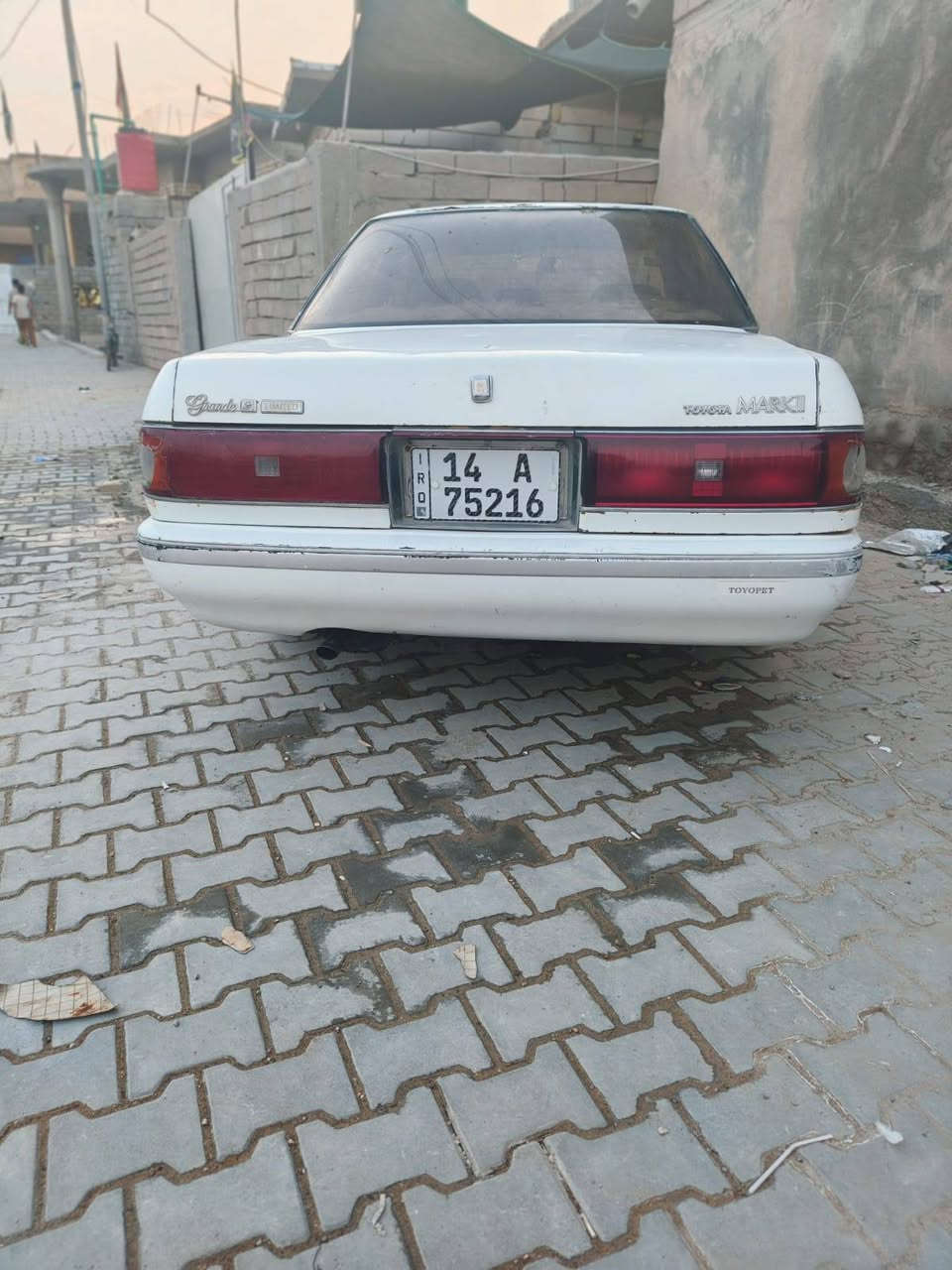 خويه هاي السيارة 
مارك كصيف مكفوله من النقل والكصه
كلشي شغال بيها
سياره حلوه مال باب الله 
السنويه الحد 29 رقم انكليزي
المكينه جديده
باتري توه بدلته
باور توه بدلته 
غرفته حلوه 
مسجل شغال وشاشه 
تخم تايرات نضاف 
الي يريد يجي ويشوف 
السعر 40وبيها مجال***********
