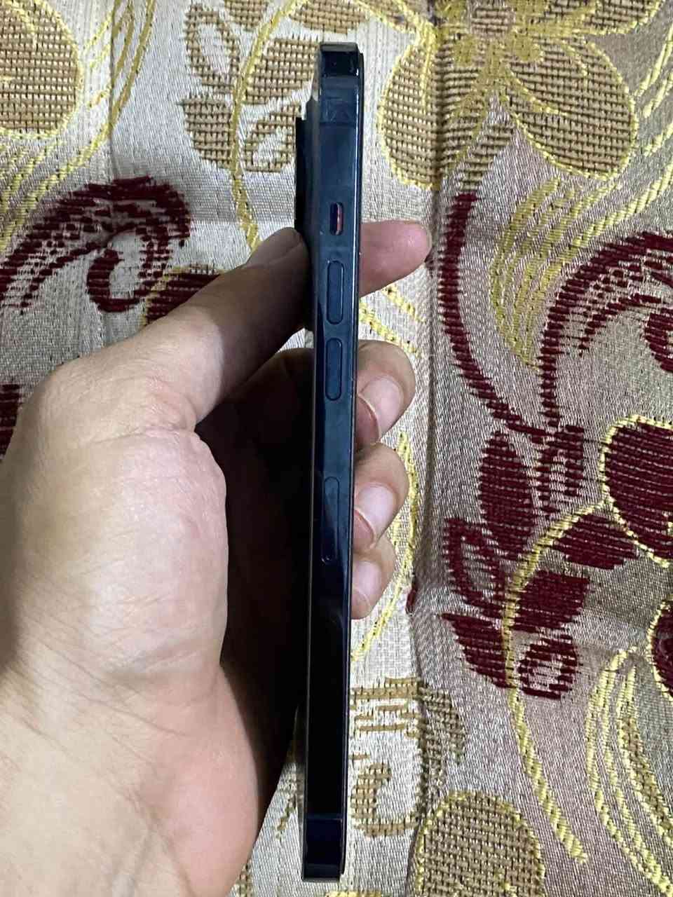 آيفون ١٢ برو ماكس • ٢٥٦ • بطاريه ٧٦