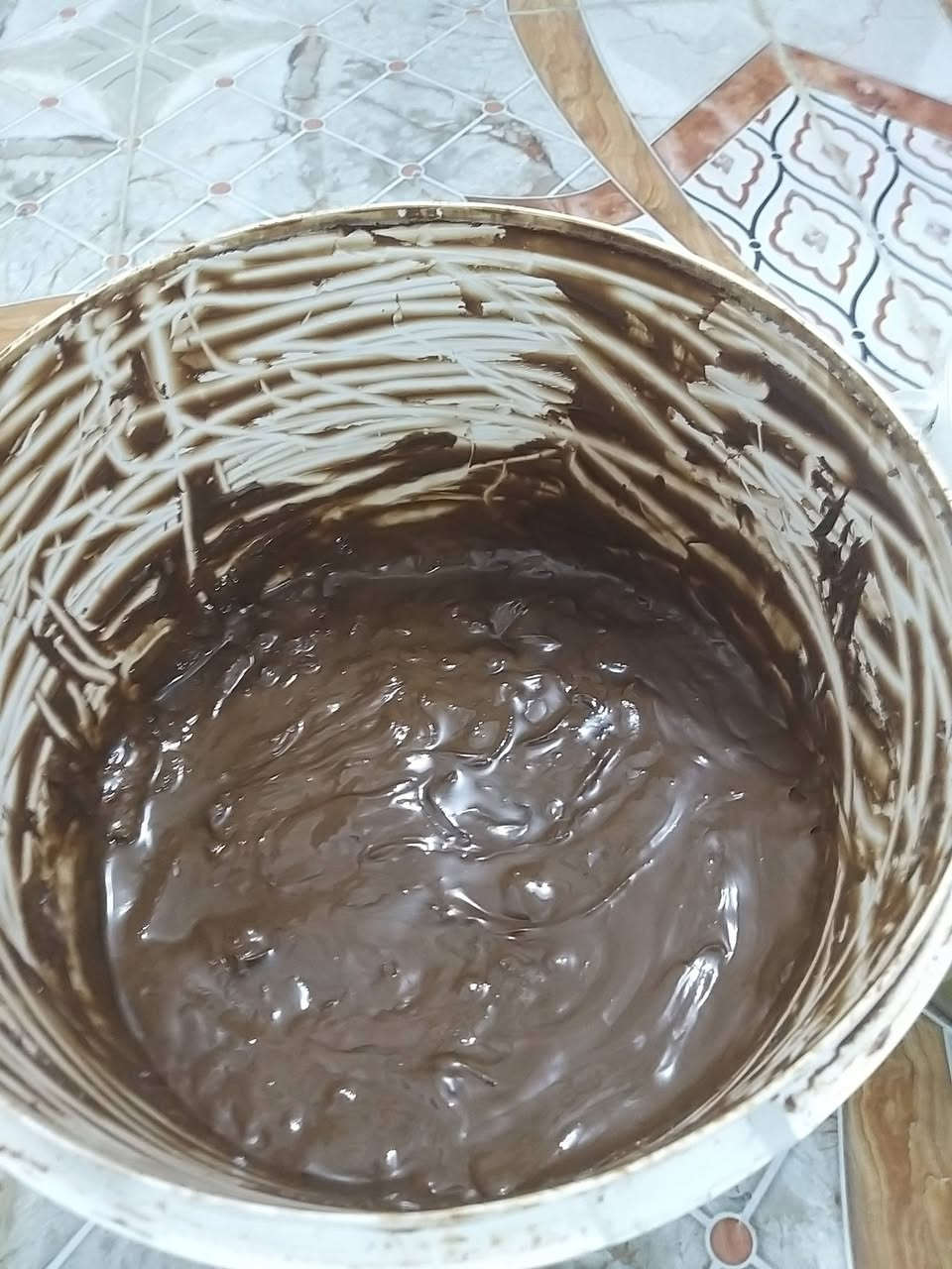 سطلين • كاكو ريكو • ابيض واسود