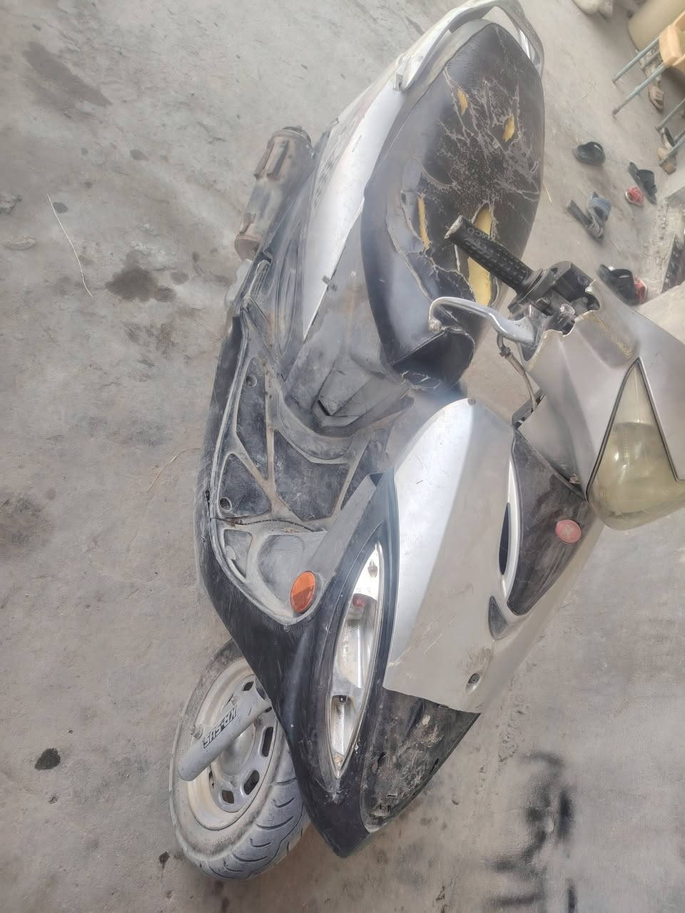 سلام عليكم
للبيع كامكو جي فور دراجه عاطله ماعرف لو زنجيل فالت لو كاطمه ولف محرك ما مفتوح ابد ولا مره ع وضع الشركه دراجه نضيفه قبل لا تطفه محركها ناعم ويخبل بس ماعرف شبيها سعرها 175 وبيها مجال مكاني بابل ناحيه الكفل ***********
