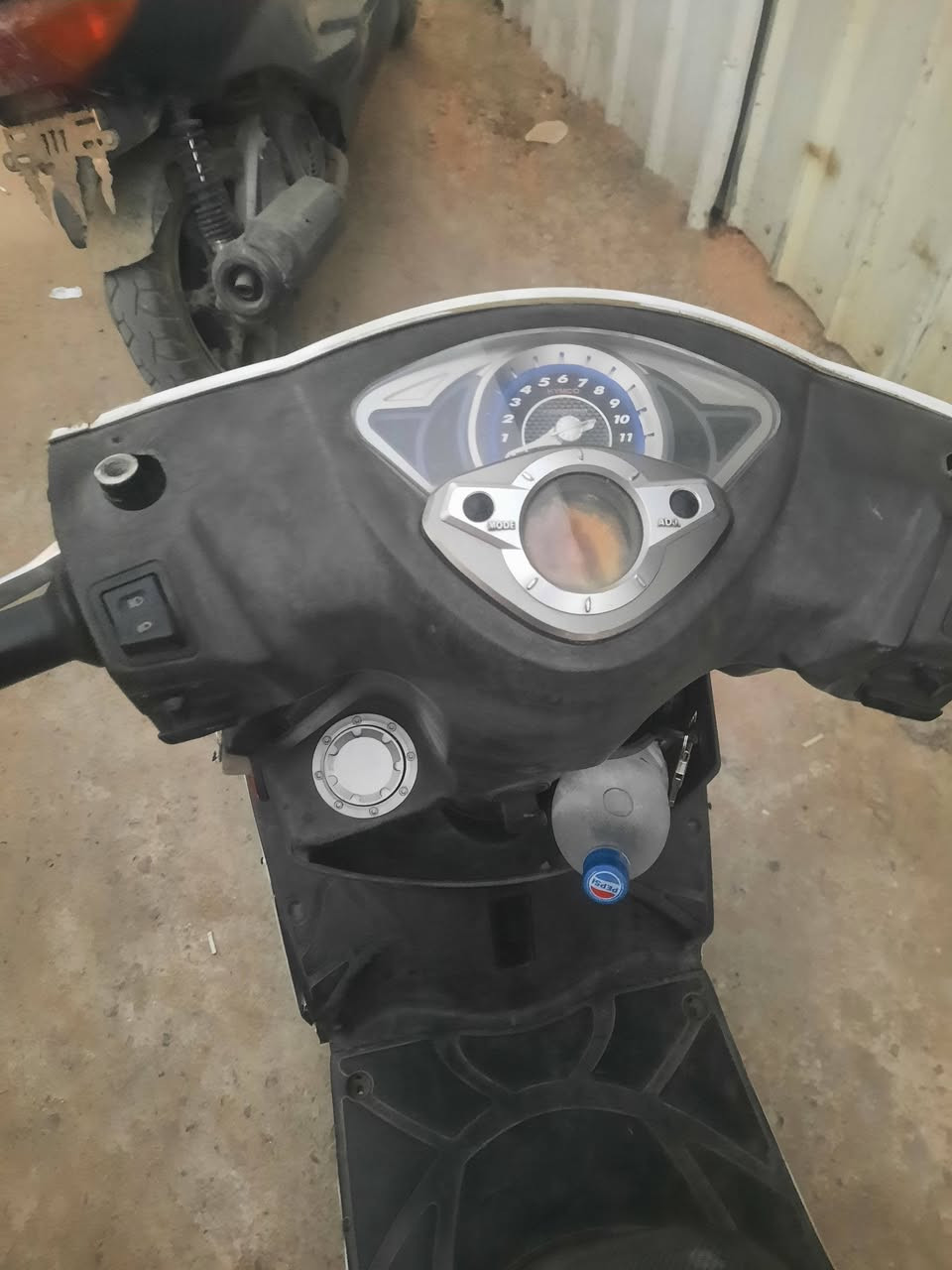 السلام عليكم دراجه كامكو رايسنك 150cc دراجه شلعه ومعدل فول دبل رون الدراجه كوري بيهي نقوصات كلش قليل صوت بل الصالنه بلادي مزروفه طلع صوت وياهي صالنه رياضي مالتهي نكره سلفه نوزل الدراجه بيع 550 او مراوس بسكنس فحل دراجه منزلهي رمبه قبل 7 أشهر مكاني الحسينية ***********
