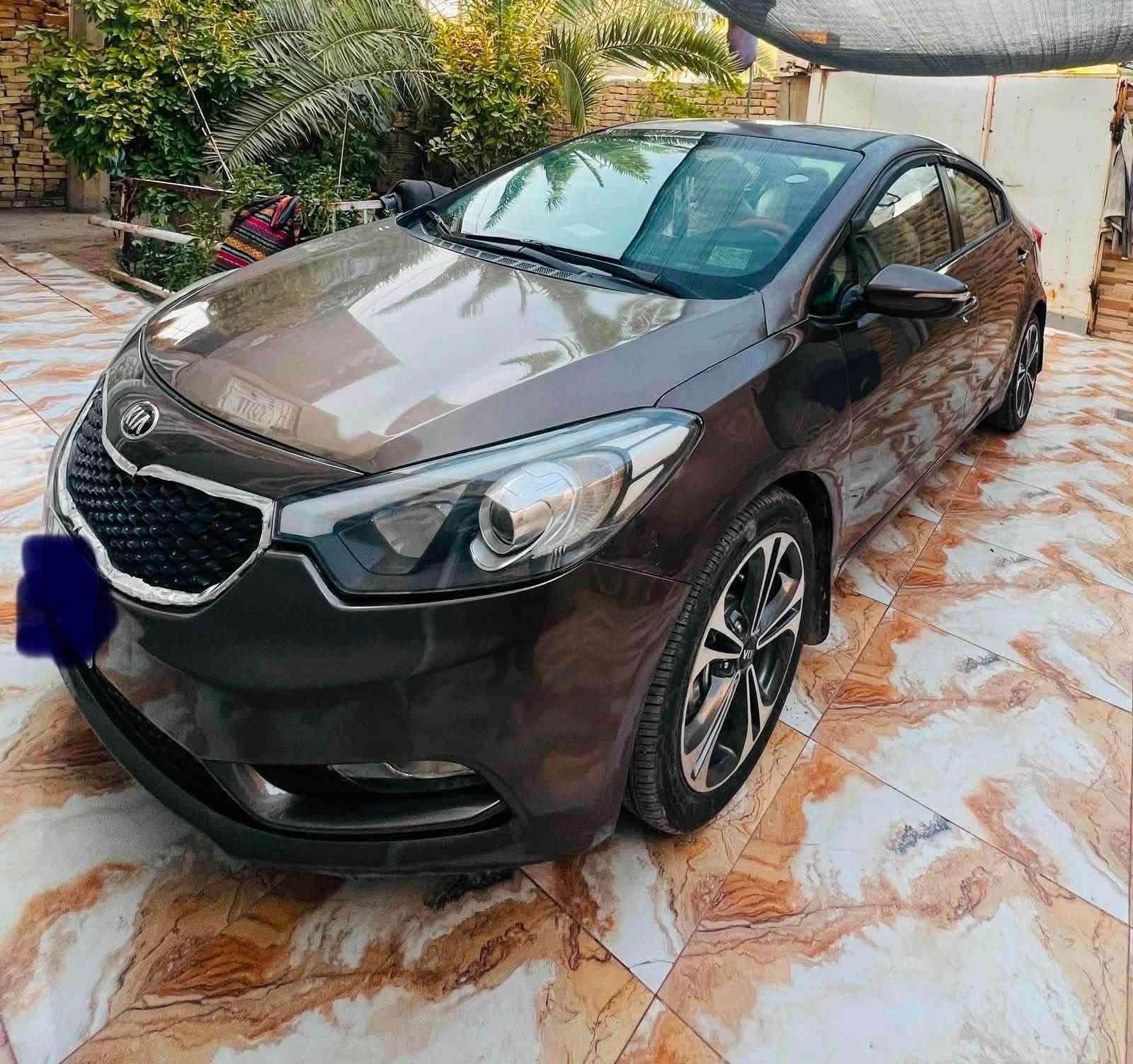 للبيع: كيا سيراتو 2015 خليجي فول مواصفات 🔥
المواصفات:
•  المحرك: 1600cc اقتصادي
•  فتحة سقف 
•  تبريد قطعتين امامي + خلفي ثلج
•  تحكم ستيرن كامل
•  شاشة لمس + كاميرا
•  حدادية جديدة
•  تخم تايرات جديد
•  مكينة وكير وتبريد شرط
•  السيارة باسمي تحويل فوري

السعر: اتصال 
المكان: [الناصرية] 
للاستفسار: ***********
