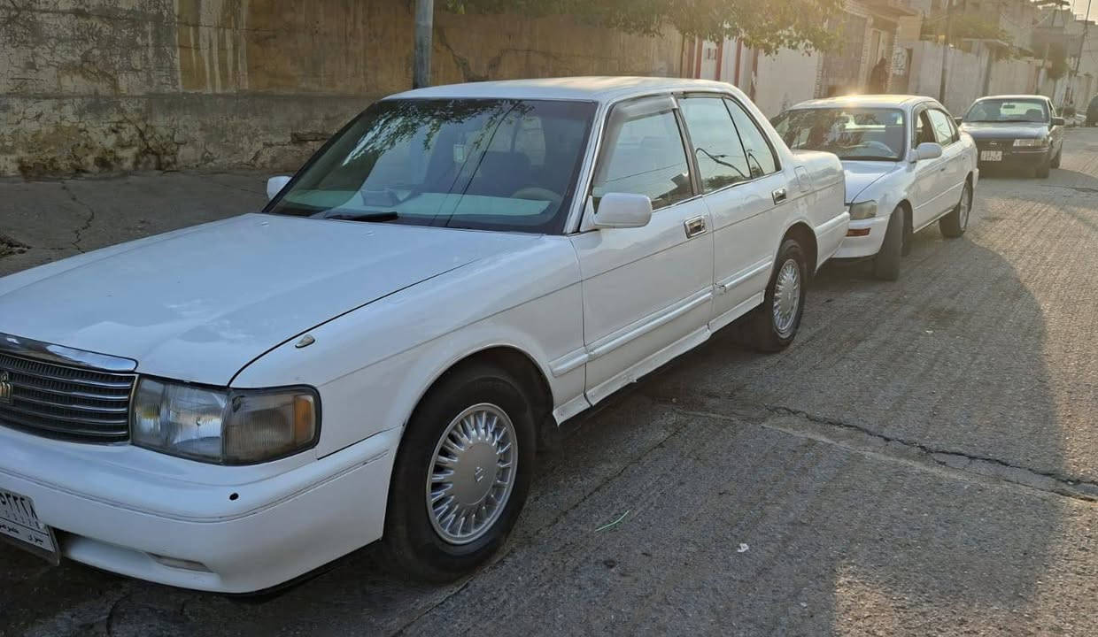 السلام عليكم سياره رانب طويله موديل 1992رقم نينوى ألماني كاربون بانزين شرط التحويل محرك كير بطه شرط صبغ مكانات
طخم تواير جديد داخل نظيف 
بسمي شرط التحويل مكان السيارة
 الموصل الجانب الايمن 
السعر 60 وبيها مجال
***********
***********
