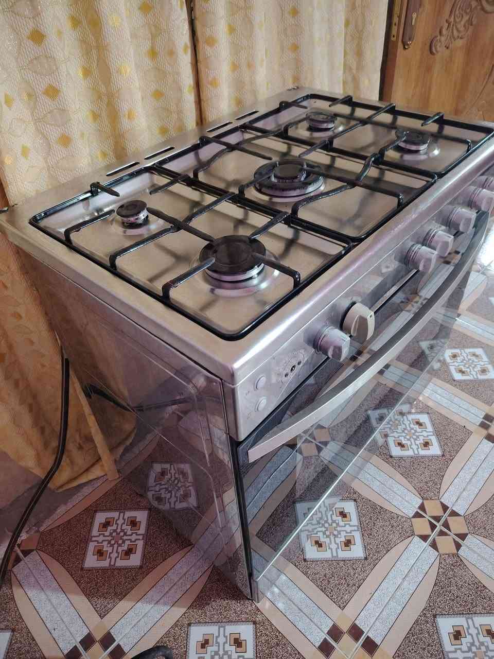 طباخ جبسون ايطالي 125 وبي مجال لشراي متواجد وتساب فقط ***********
