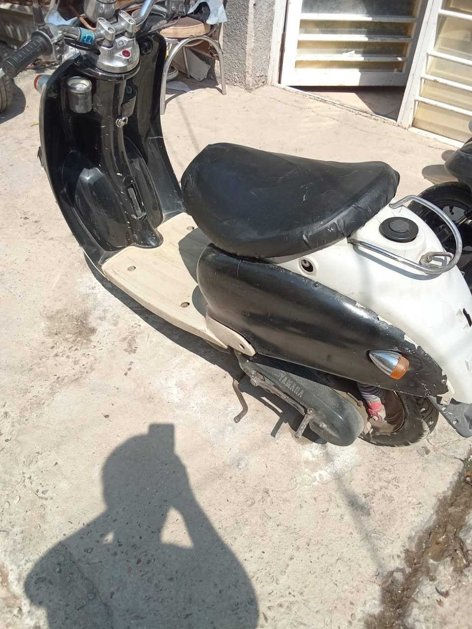 كلاسك عبد الحليم دراجه خرسه نظيفه محرك اكسل فول نقص باتري  كفرات كامله  تشتغل نص هندر  سعر مناسب 150 قفل تطلع تراي وتدعيلي ، العنوان اعظمية السبع ابكار قرب افران جوهرة لبنان *********** وتساب
