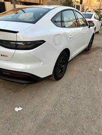 من رخصت أدمن بي وايدي سيل فايف للبيع ٢٠مليون بيه مجال حك جيه 077042295...