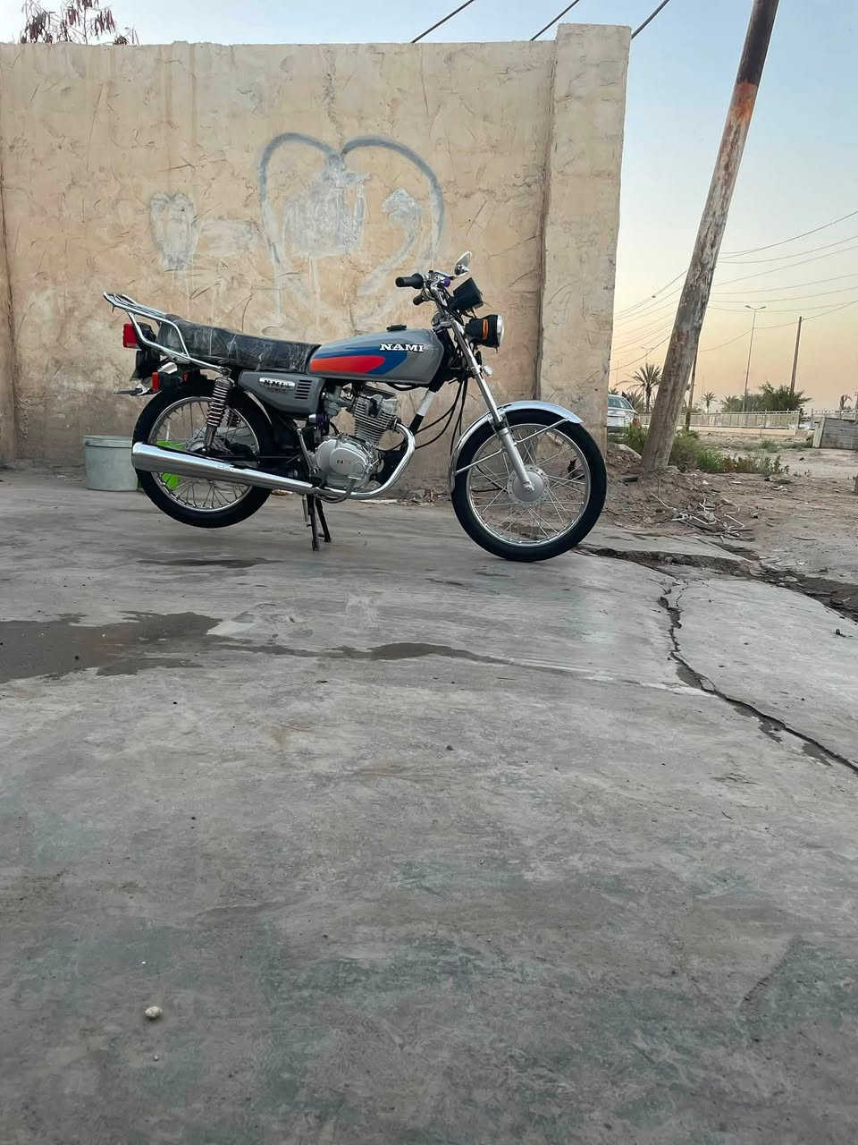 سلام عليكم نامه امتياز موديل ٢٥ مكينه مامفتوحه دراجه جديده بمعنه الكلمه ليريده بي خير  ويدلل ***********
