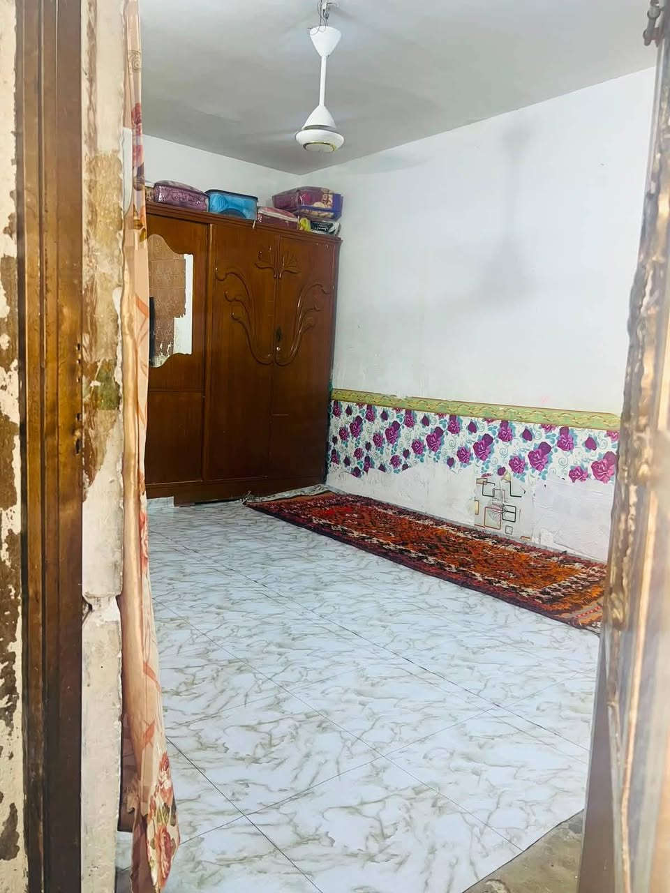 دار للبيع رضويه سابعه قرب جامع زهراء  مساحه 240م الواجهيه 14م
اربع غرف  صاله استقبال مطبخ تخاريج بناء نضيف 

الرضويه قرب جامع الزهراء 

الاستفسار /***********
السعر100مع لمجال

