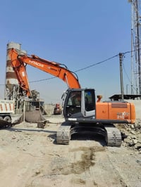 حفاره للبيع زنجيل موديل 2008 رقم اربيل 07819348932