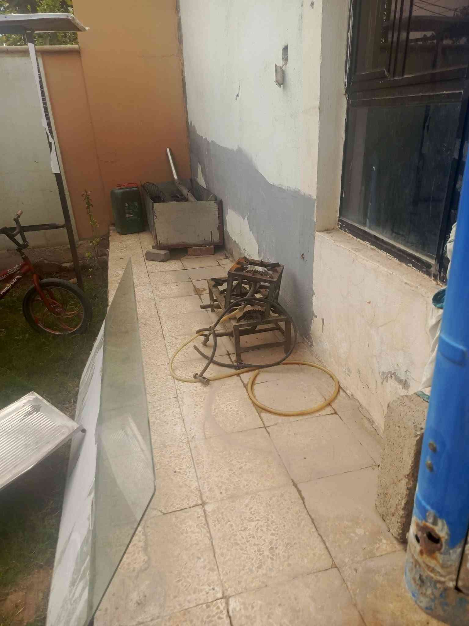 مثرامه 200 بيها مجال
شواية كص 250 بيها مجال
ميوزه 25 الواحد وبيه مجال 
***********
