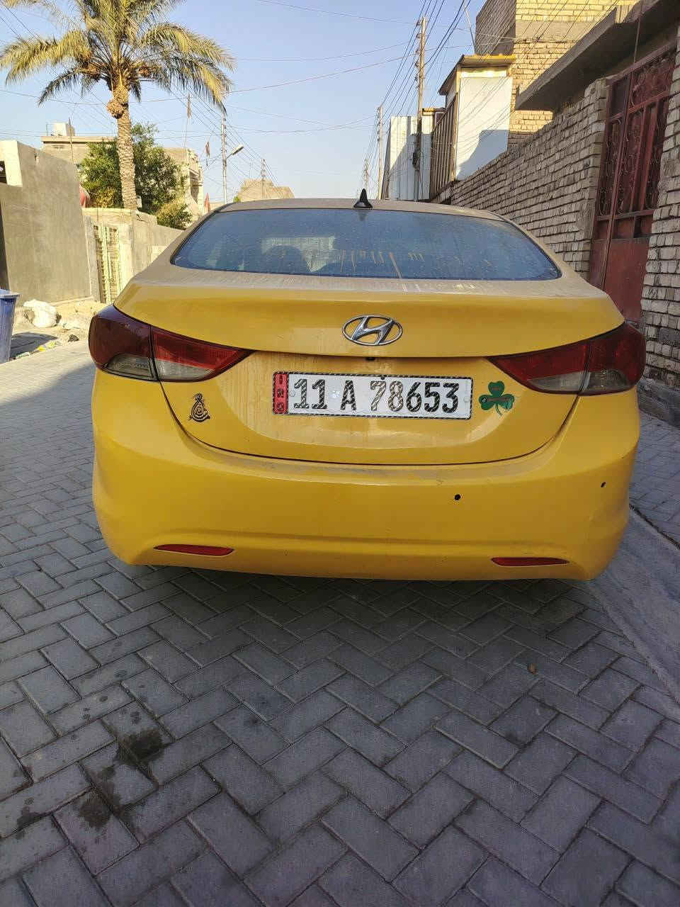 سلام عليكم عندي لنتره مديل 12 وارد امريكي حادثه من امريكه جاملغ خلفي فقط  سياره فول مواصفات مكينه 2000 دوش  سعر 80 وبيه مجال حك جيه مكاني بغداد رشاد شراي يتصل **********************
