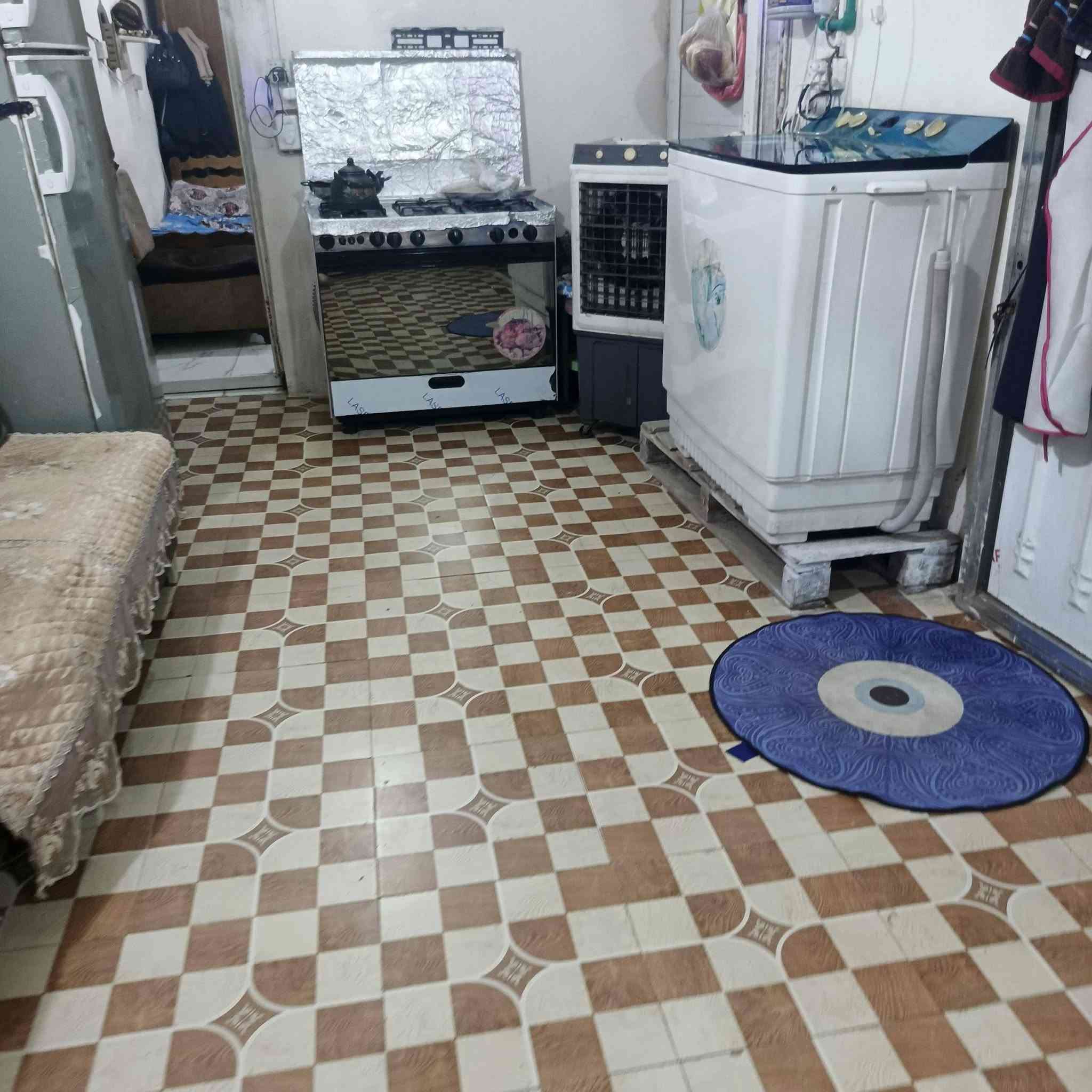 بيت للبيع تجاوز العنوان الشعب الجمعيات بي بناء غرف النوم ٢ ومطبخ صالة خدمات خارجية وداخلية حوش جبير سعره ٢٥بي مجال  ***********
