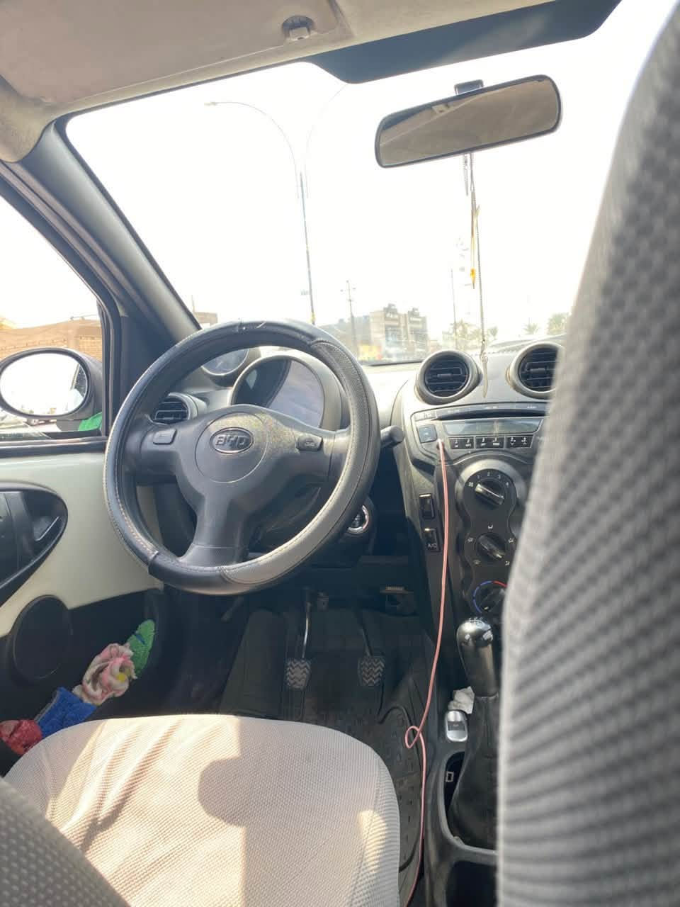 السلام عليكم 
سيارة للبيع  byd f0 موديل 2013 , السيارة باسمي حدادية كهربائيات كاملة ، تخم تاير جديد كير ومكينة على الوضع البلادي السيارة كفالة عامة بدون حادث السعر 32 وبيها مجال بسيط        ***********
