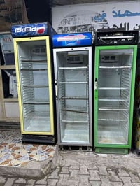 ثلاجه عارضه • ٣ حبات
