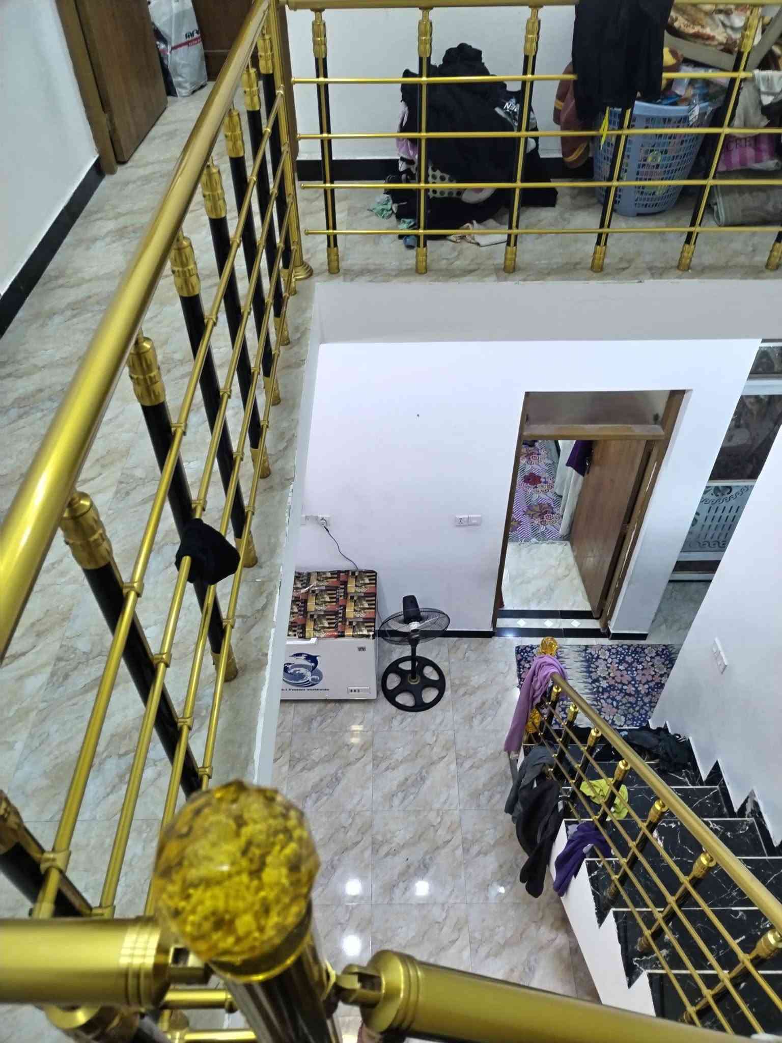 حي الزهور شارع العمارة • ١٠٠م • بناء حديث