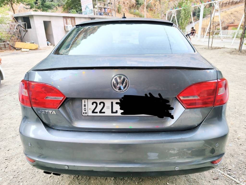 سياره نظيفة مال بيت ما بيها اي عيب واي مشكله بس باب السايق مصبوغ واحد بدون دواخل محرك 20 نظيف وارد خليجي بدون توربو شاشه ايباد 
للاستفسار على هاذا الرقم 

*********** أربيل, العراق
