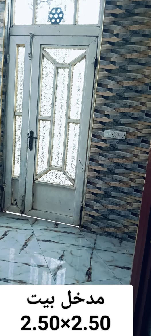 السلام عليكم
@دار للبيع مساحه 400متر 30متر نزال ×13متر وجه

الصخين فرع حسينيه سفينة النجاة

يبعد عن الشارع العام 250متر

خدمات كهرباء+ماء+مولد+مدارس

يتكون :استقبال 10×4

صالتين8.5×3.5متر: الصاله الثانيه6×6متر

مطبخ 5.5×3

غرف 3نضام سويت ثنين منهن5.5×4متر

وحده 5×3.5

مناور عداد 3 +حمامات داخليه

كراج +حديقه 150متر

حمامات خارجيه عداد2

هاتف ***********: 0780653208

نص مكتوب في الصور:
- الدار للبيع المساحة 400 م داخل الفرع للاستفسار *********** ***********
- مدخل بيت
- 2.50×2.50
- مطبخ 5.50×3متر
