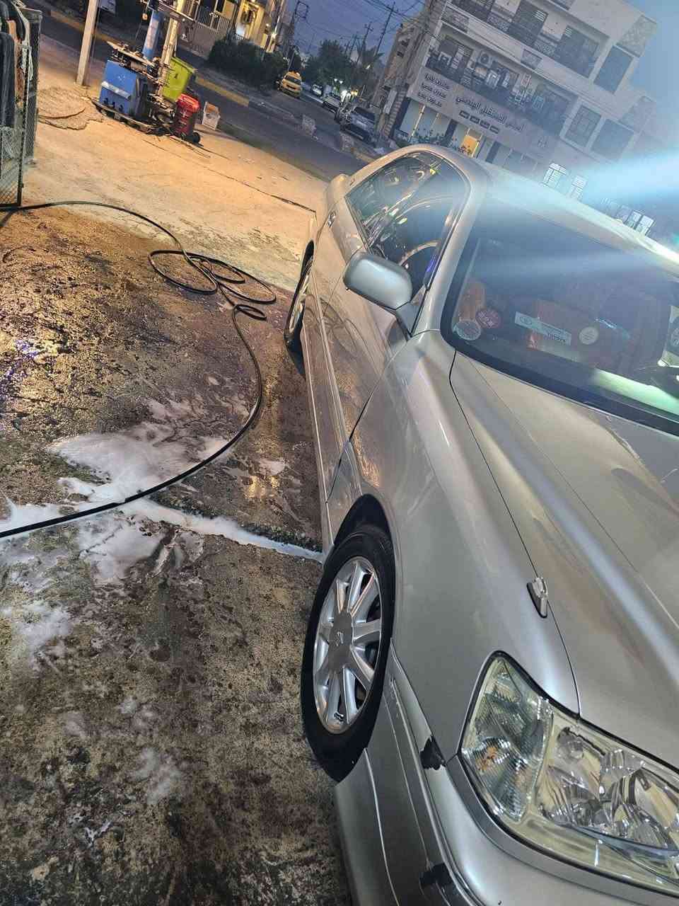 السلام عليكم من رخصه الادمن 
سيارة تيوتا كراون 2000
اللون بحري
محرك ديفور الجبير 
السيارة رقم بغداد  
مكفول من الكص ونقل الجثه  السيارة اصوليه قرار 48 وبسمي 
بيها طخه في الجاملغ على البارد وموضحه بصورة 
السيارة صدر جديد 
و تايرات جديدة 
تبريد ثلج 
السيارة فول عدى الفتحه
تحوير فوك جوة نجف 
السعر 155 وبيها مجال حك الجيه 
العنوان بغداد حي العامل 
رقم صاحب السيارة ***********
