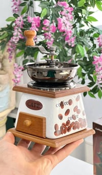 طاحونة قهوة • يدوية • قطعتين
