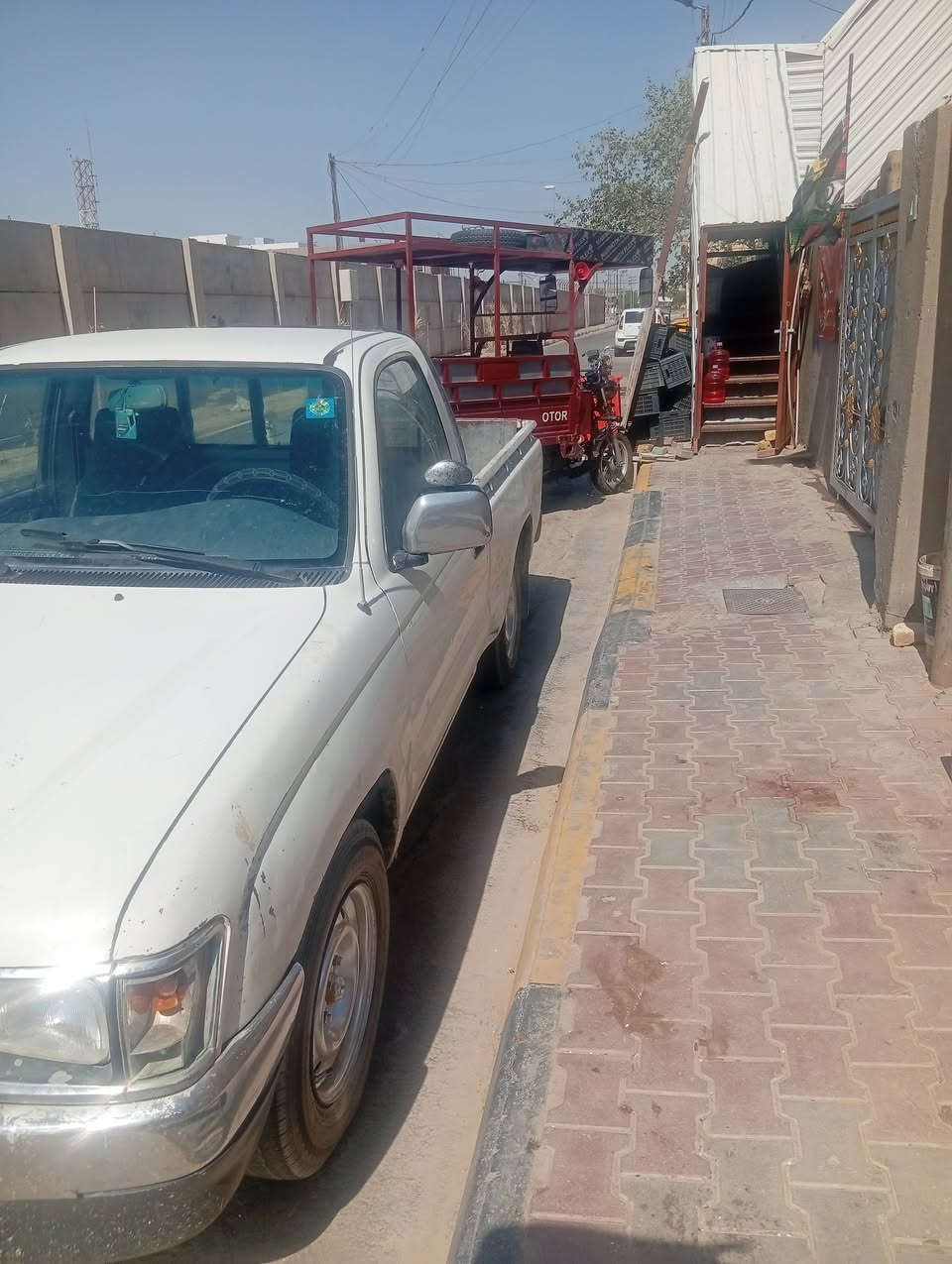سياره للبيع فلاحيه موديل 2001
سياره مكفوله شرط المداور 
والرقم ديالى السفسار على هاذه 
الرقم ***********
