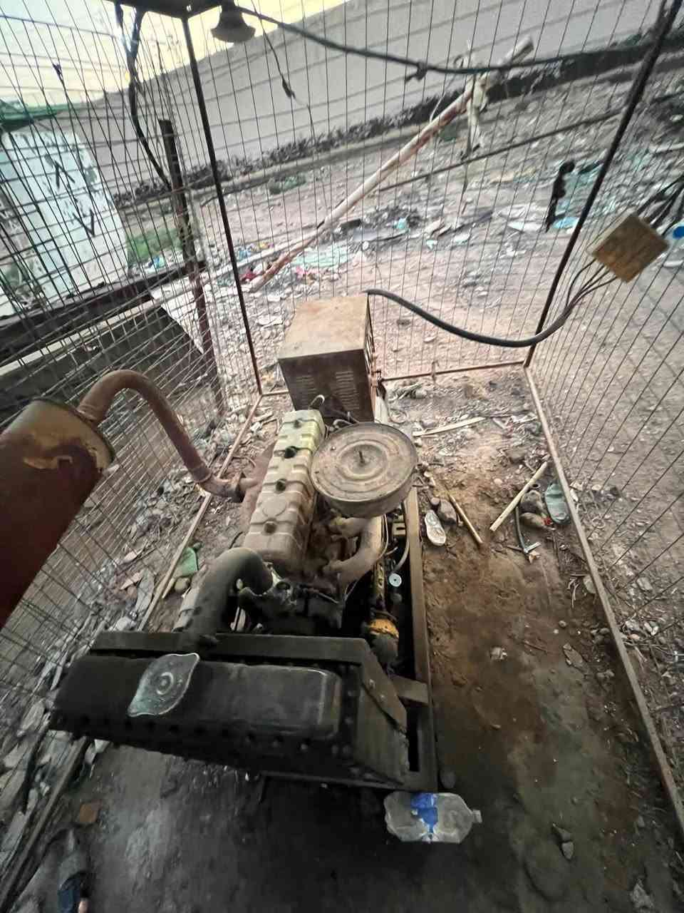 السلام عليكم مولد بيركنز صيني 37.5كيفي
مستخدم
4 سلندر بدون تيربو
حجم صغير اقتصاديه بالكاز
تتحمل تقريبا 90 امبير بالمرتاح
مجفته قبل سنتين تجفيف درجه اولى وكله مواد اصليه من وكيلها الرسمي بالعماره
المولد بيها ولف معلك بس تشتغل طبيعي مشكلتها بالحمل العالي تطلع دخان
راديتر جديده مروحه جديده قبق ولففات جديد جوينات جديده
دينمو جديد
بيها مشكلتين الولف المعلك ويرادلها ترتيب
للكهربائيات مالتها
وياها قفص 2*3 وياها ضفيره 3فيز هديه من عندي رايدها ب مليونين ونص وبيها مجال قليل
مكاني العماره ميسان
رقمي (***********)
