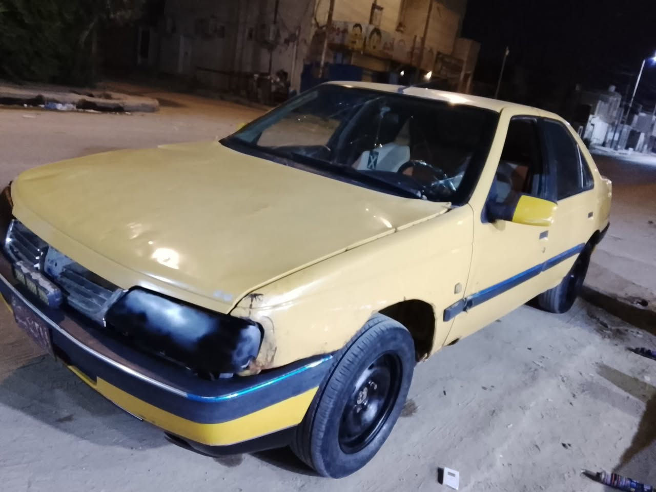 سلام عليكم 
بيجو جي ال اكس ٤٠٥
٢٠١٢
مكينه وكير جدد 
حداديه نضيفه 
تايرات نضاف 
لبدي شوف لعين 
اي حادث تبديل ماكو طخات كدام لعين 
كيجاتهة كله شغال 
ترايك وين متريد 
رقم بصره صدامي سنويه صاقطه ٢١
راعيهة ماندله ابيعك سرقه وعشاير 
***********
سعر ١٢ وبيهة مجال بسيط 
ناصريه مركز
