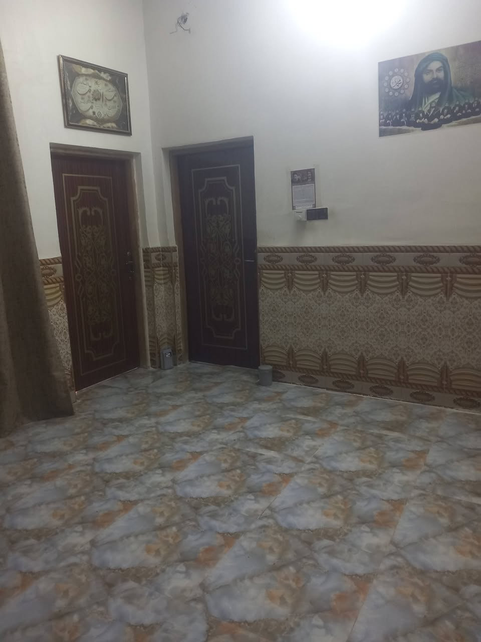 🏡 بيت للبيع – قضاء السنية
📍 مقابل ثانوية الكندي، قريب من سواق السفير 🚗 يبعد عن الشارع العام 60 متر فقط
📐 المساحة: 200 متر 📄 الطابو: زراعي سند 25
🏡 البيت كما موضح في الفيديو ✅ موقع مميز وقريب من الخدمات
💰 السعر: 60 مليون دينار قابل للتفاوض وبيه مجال للجادين
📞 للاستفسار والاتصال:    ***********
