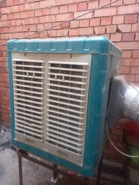 مبردة نظيفة حجم ٢.٥ هي وميزه ١٠٠ الف + واتر بم اضافي .. 07707646151