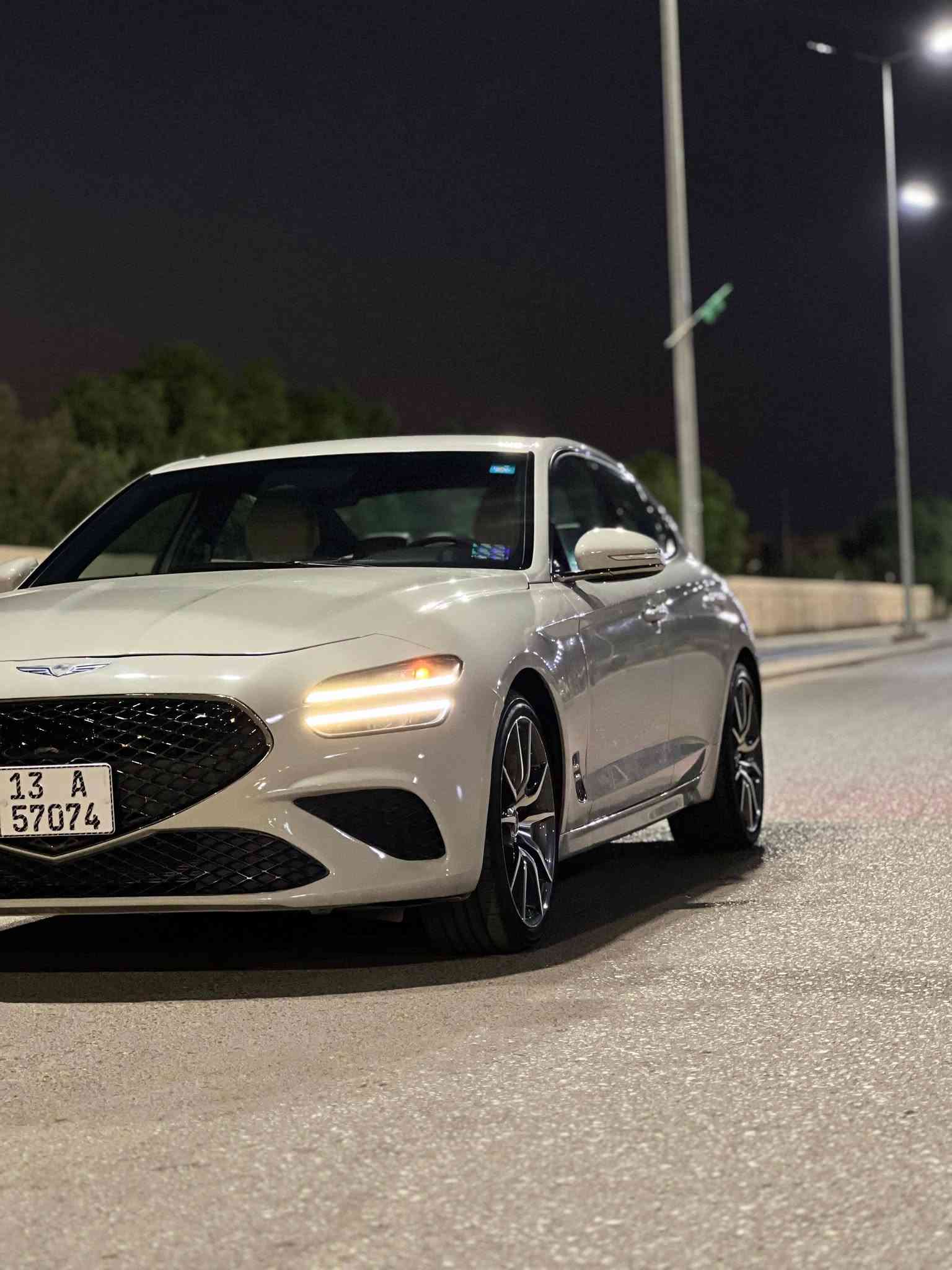 السلام عليكم …
سيارة مرقم كتاب شهداء ميسان وكاله عامه 
Genesis “G70” 2025 
لون مميز♥️
4 سلندر توربو 

مواصفاتها 
رادار امامي 
رادار خلفي 
رادار جانبي 
كاميرة خلفية 
شفتات ستيرن 
انضمة قيادة 
ايكو نورمال سبورت  سبورت بلاس
تدفئة ستيرن 
كشنات كهرباء 
شاشة كار بلاي اندرويد اوتو 
كشنات تدفئة 
تشغيل عن بعد 
بصمة
اشاير بلمري 
قيادة ذاتية 
مثبت سرعة 
نقطة عمياء 
جنطة كهرباء
والمواصفات البقية معروفة بالجينسز
 
ماشيه 9 ميل 
حادث السيارة جاملخ صفحة السايق  مصلح نفس ومصبوغ والبنيد بي تعديل بارد كلش بسيط السيارة  
السيارة امانة الله حيل حيل نضيفة 
مكاني بلعماره 
 ***********
