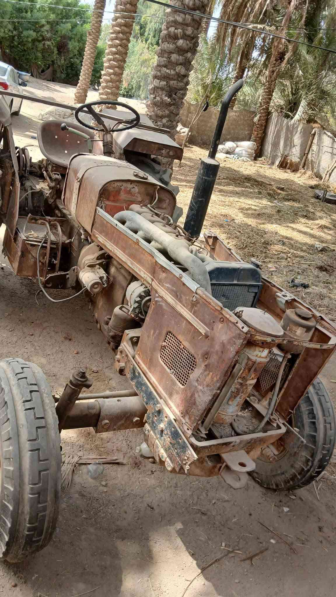 السلام عليكم عنتر ٧١ موديل ٨٦بدون  غراض عربانه وفدان ومعدلان الستفسار على الرقم ***********
