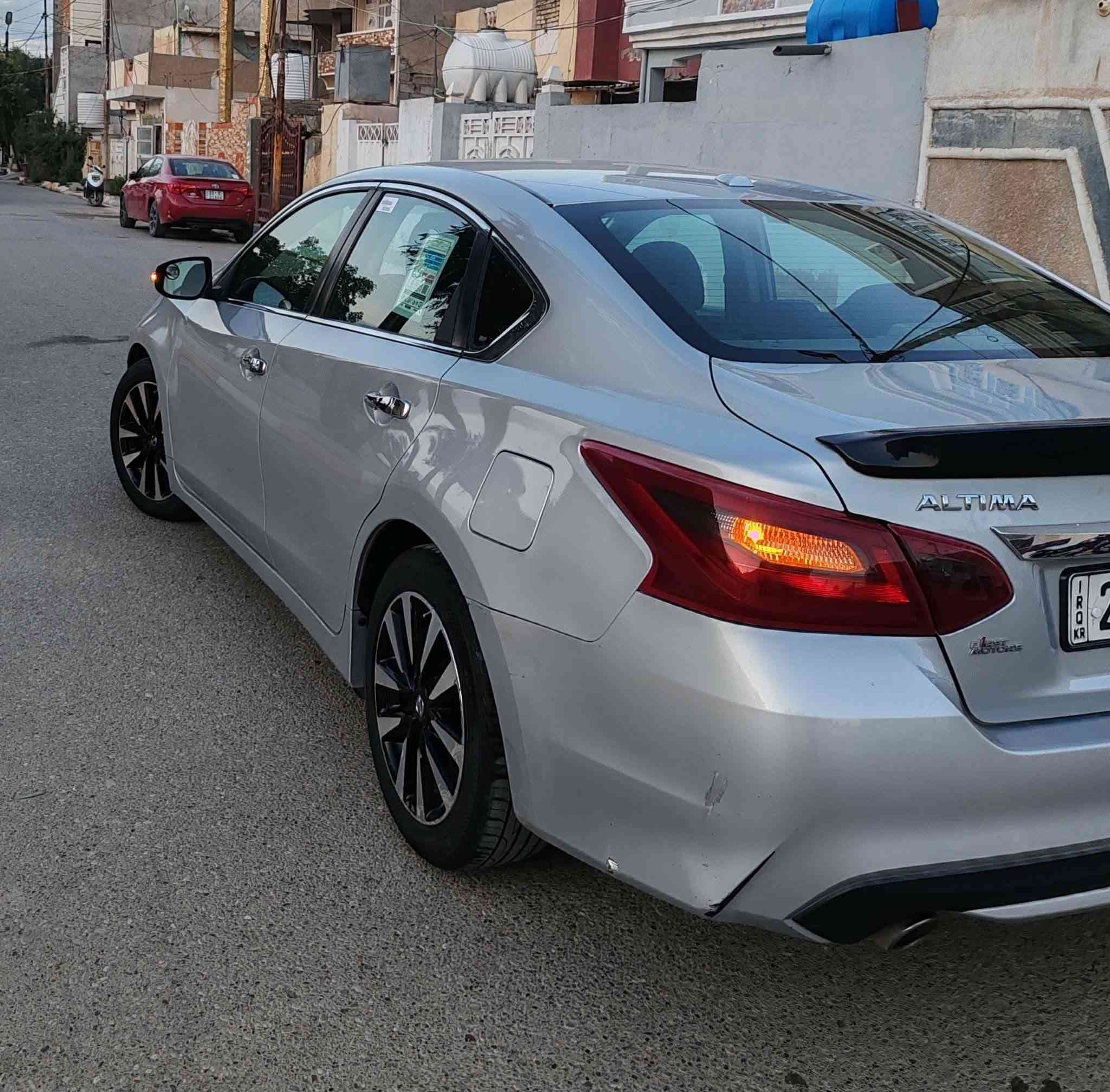 التيما ٢٠١٨ فئة SL وارد امريكي
رقم اربيل دولي باسمي هزة وبراد جديد تحويل مباشر ثاني يوم 
ماشية 162000 كيلو
حادثها فقط جامرلغ امامي جهة السايق بدون ايرباك بدون دواخل شرط وصور الحادث والسونار مرفقة بالمنشور 
كير ومحرك بشرط
كشن السائق والصدر كهرباء
كشنات جلد
قطعتين تبريد
تبريد بيانو منفصل
كشنات تبريد وتدفئة
تحكمات استيرن
ردار امامي وجانبي
حساسات ضغط الاطارات 
ويل كب ١٧ بلادي 
استيرن تدفئة
بصمة تشغيل وابواب وصندوق
تشغيل عن بعد
نظام صوتي Bose
شاشة تدعم ابل كار بلي واندرويد اتو
كامرة خلفية
منافذ usb, aux، منفذ طاقة
اشاير بالمري الجانبية
مانع التزحلق
مانع الانزلاق
جام الابواب الامامية اتو
سنتر لوك قفل الابواب سرعة ٢٠ فما فوق 
للاستفسار اتصال على الرقم ***********
مكان السيارة ديالى بعقوبة
