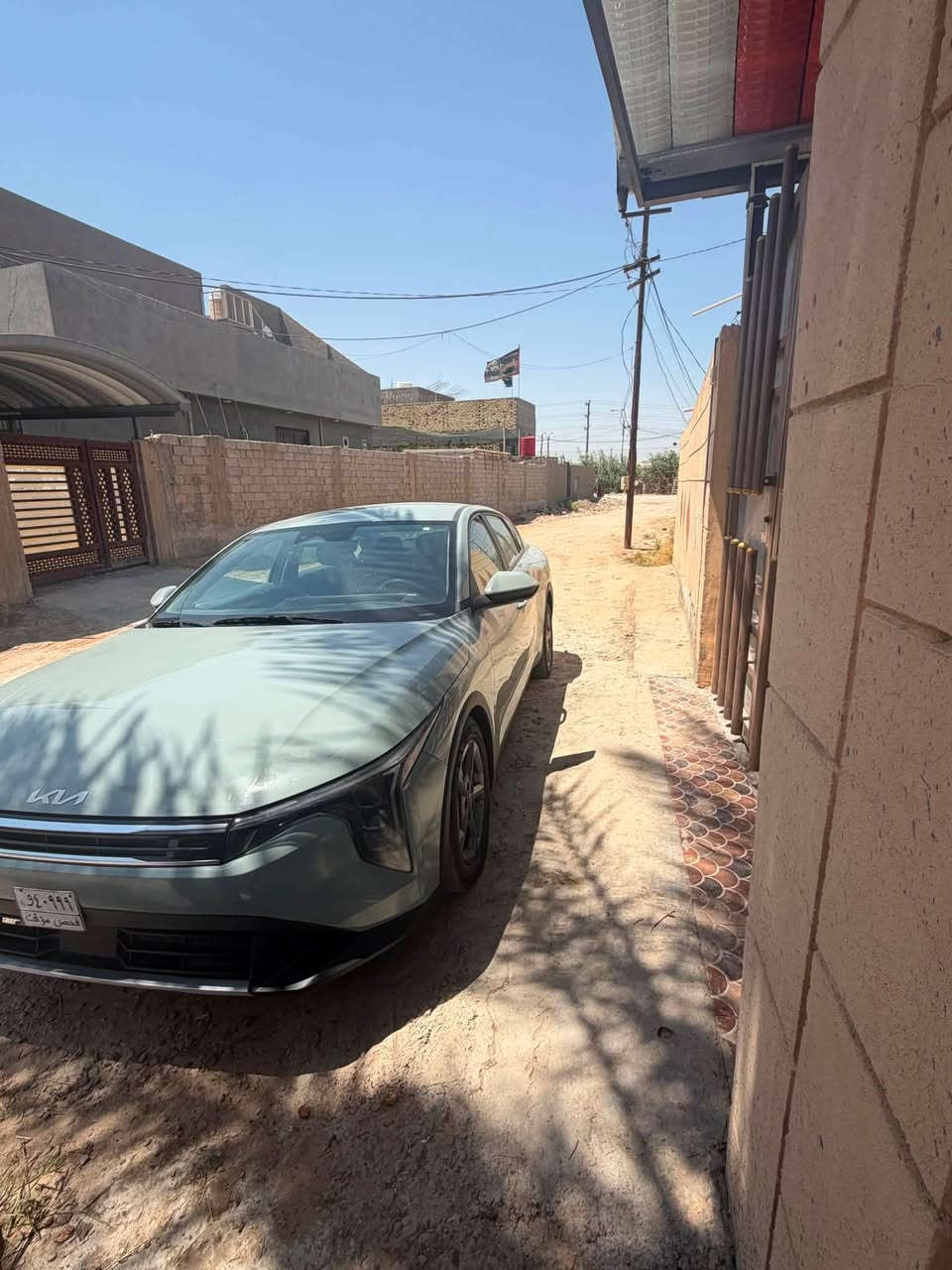 السلام عليكم كي فور 25 
حادثة ها فقط بالحدادية بدلهة الدعامية شبر بين الجاملغ والباب وصاير بيها صبغ شوية ترقم اي محافظة من عدى الإقليم 
علما السيارة في محافضة بابل
للاستفسار على هذا الرقم 
***********
